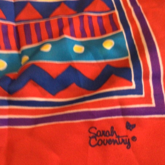 Sarah Coventry Made in Italy Scarf 28” x  28” Wonderful colors and pattern! - Picture 2 of 6